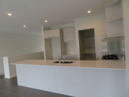 Stylish Lakeside Living in Birtinya - Photo 5