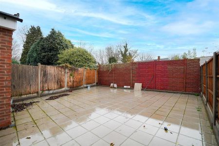 3 bedroom terraced house to rent - Photo 2