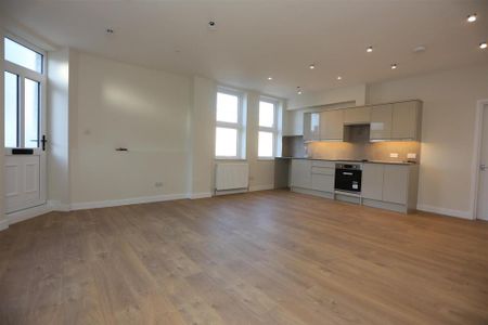 2 bedroom maisonette to rent - Photo 5