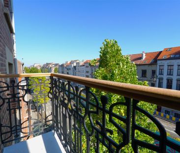 Prachtig Art-Deco appartement met 3 slaapkamers + studeerkamer - Photo 4