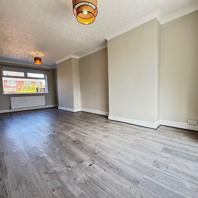 2 bedroom semi-detached house to rent - Photo 1