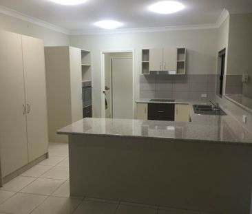Spacious Four-Bedroom Family Home in Mareeba - Photo 1