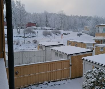 Hammarkroken, Angered - Photo 3