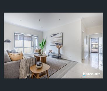 Great family home! Popular location offering easy care living. - Photo 3