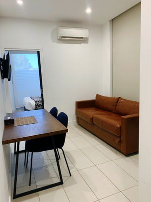 Fully furnished one bedroom apartments in Box Hill - Photo 1