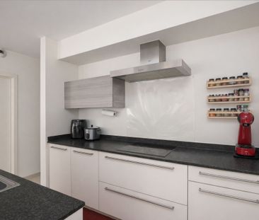 Comfortabel appartement met ruim terras én staanplaats in centrum K... - Photo 1