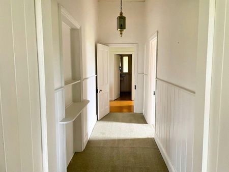 Charming Three-Bedroom Farmhouse on a Working Cattle Property - Photo 3