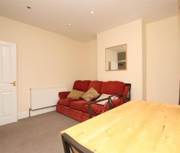 5 bedroom house to rent - Photo 1