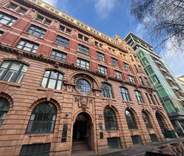 2 bedroom Flat To Let - Photo 2