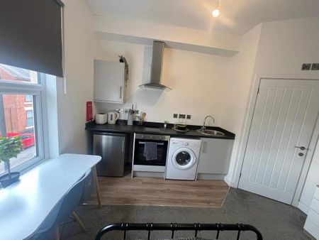Studio to rent - Photo 5