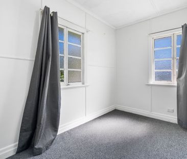 69 Mount Gravatt Capalaba Road, Upper Mount Gravatt QLD 4122 - Hous... - Photo 4