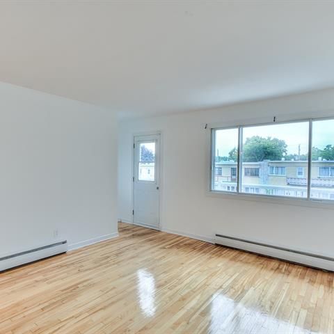 5565 Rue Desmarteau - Photo 1