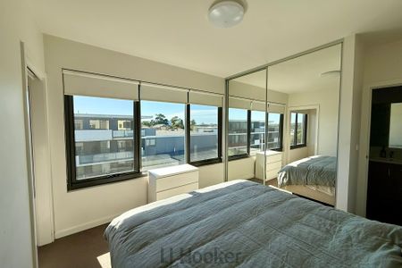 Neat & Convenient 1-Bedroom Unit in Belmont - Photo 2
