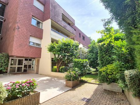 Location Appartement 2 pièces 49m² CHAMALIERES 63400 - Photo 4