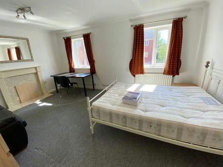 Town house to rent on - Photo 3