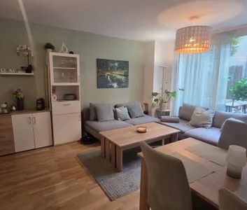 Bright furnished apartment with private garden and terrace in Vienna - Photo 1