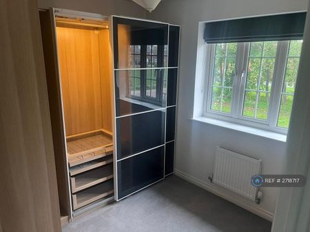 4 bedroom detached house to rent - Photo 3