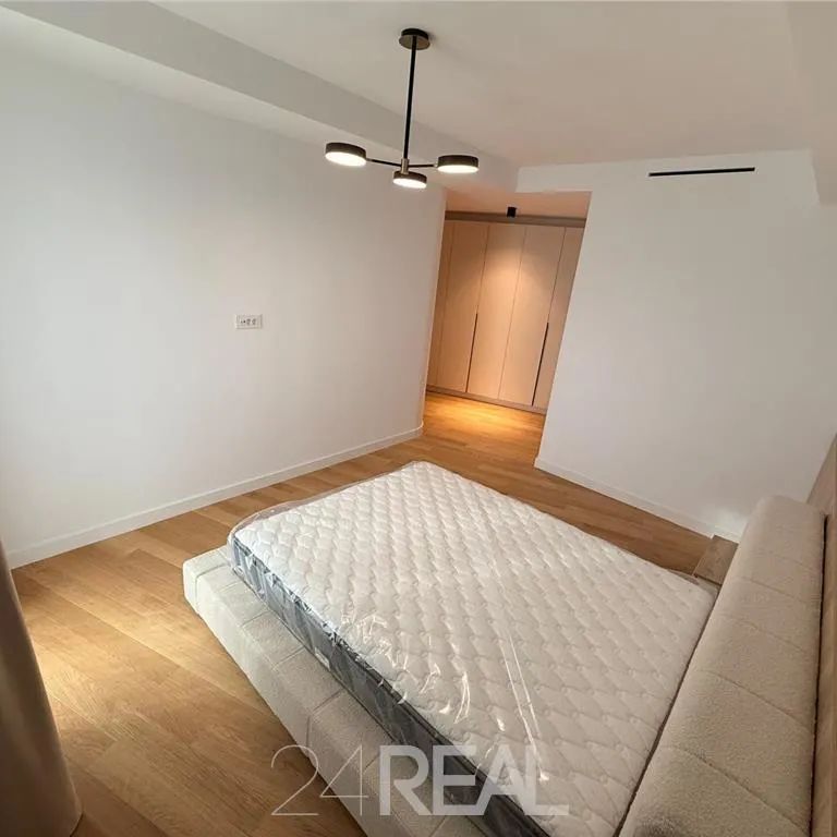 Apartament 4 camere, superb Pipera, cladire exclusivista, 250mp curte - Photo 1