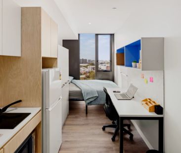 Private Studio Silver - Photo 3