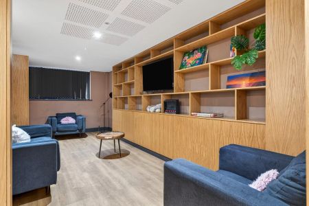 Gold Ensuite - Photo 2