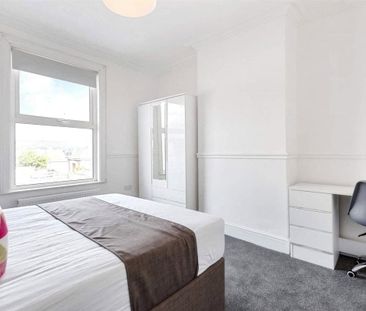 Lodge Causeway, Fishponds - Photo 1
