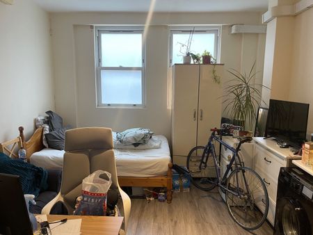 Studio Flat, Hornsey Road, N19 - Photo 2
