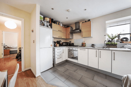 Commercial Road, London, E14 - Photo 4