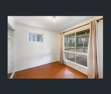 Spacious Family Home with Peaceful Surroundings - Photo 2