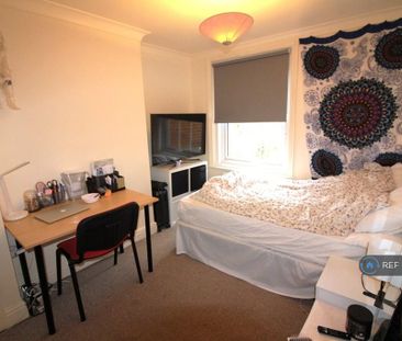 4 bedroom terraced house to rent - Photo 3