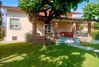 via francesco carrara, 20, Forte dei Marmi, Tuscany 55042