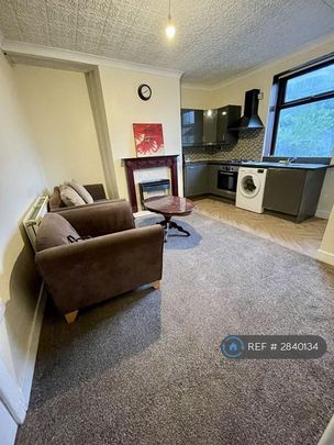 4 bedroom terraced house to rent - Photo 1