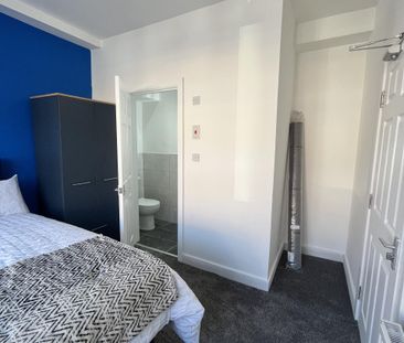 Silverdale Road, Bolton - Photo 1