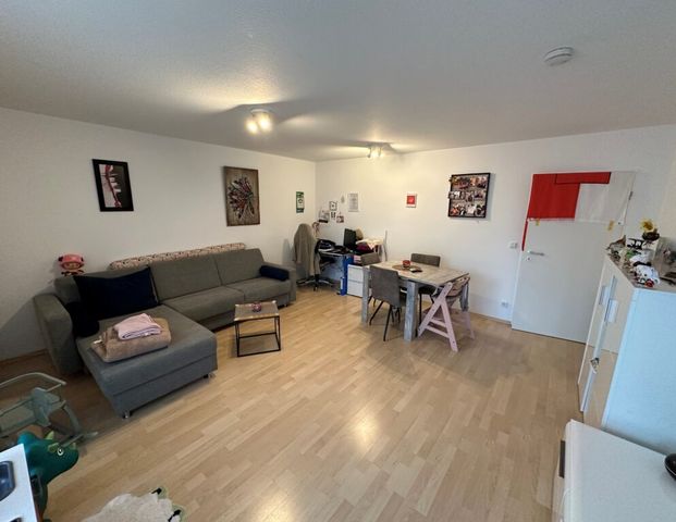 Moderne und helle 3-Zimmer-Erdgeschosswohnung mit Balkon in schöner Wohnlage! - Photo 1