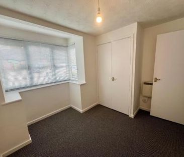 Tenterden Crescent, Kents Hill, Milton Keynes, MK7 - Photo 2