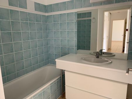 Location Appartement 3 pièces 70m² - Photo 4