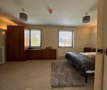 1 bedroom in a house share to rent - Photo 6