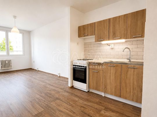 Pronájem bytu 2+kk 49 m², Holandská , Kladno - Photo 1