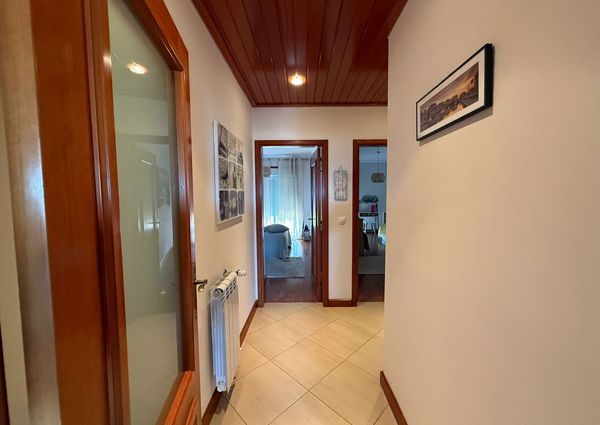 T2 na 1º linha da Praia da Barra com terraço vista mar!