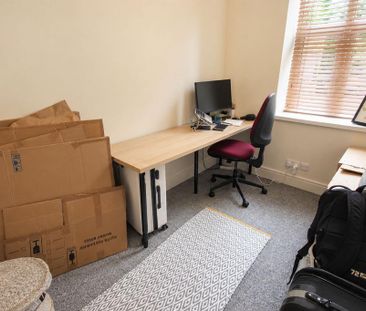 2 bedroom apartment to rent - Photo 6