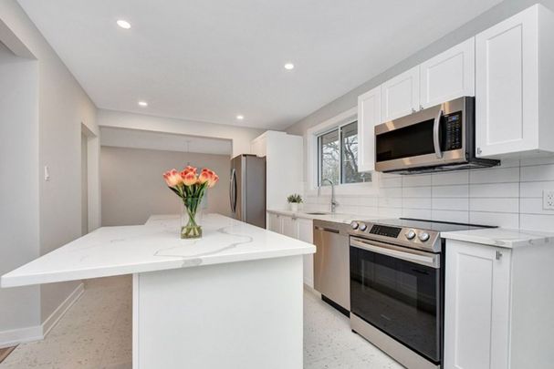 For Lease - 1598 BOTSFORD Street, Alta Vista and Area, Ontario - Photo 1