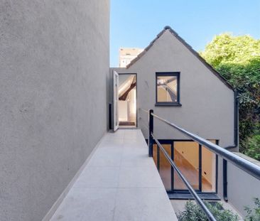 Huis te huur in Sint-Gillis voor € 1.290 met 1 slaapkamer - Photo 2