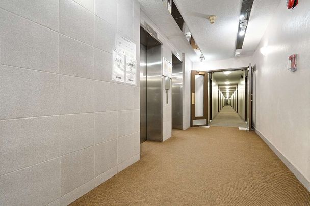 2500 Cavendish Blvd., Montréal, QC - Photo 1