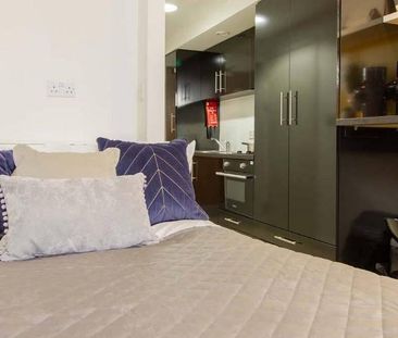 Studio to rent - Photo 2