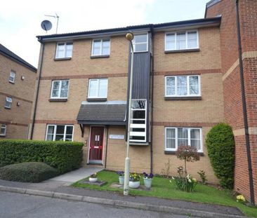 St Andrews Court, Muirfield Close, Reading, Berkshire - Photo 3