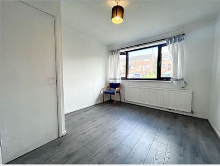 Schoolside Lane, Middleton, M24 - Photo 2