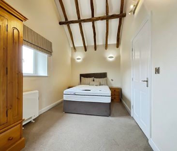 2 bedroom Apartment to let - Photo 3