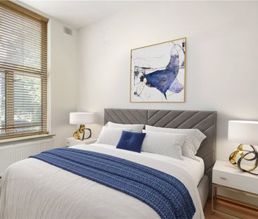 A smart and spacious two bedroom, one bathroom flat with private terrace on the first floor of this period building which is conveniently located for the amenities of Bayswater, Queensway and Notting Hill. Minimum Tenancy Length: 12 months EPC rating B - Photo 3