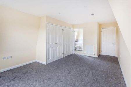 2 bedroom penthouse to rent - Photo 4