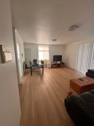 Marsfield - Photo 1