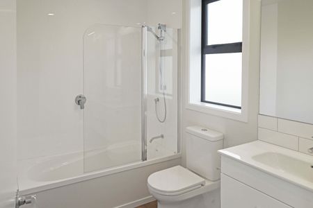 BEAUTIFUL FAMILY HOME WAITING FOR YOU! - Photo 2